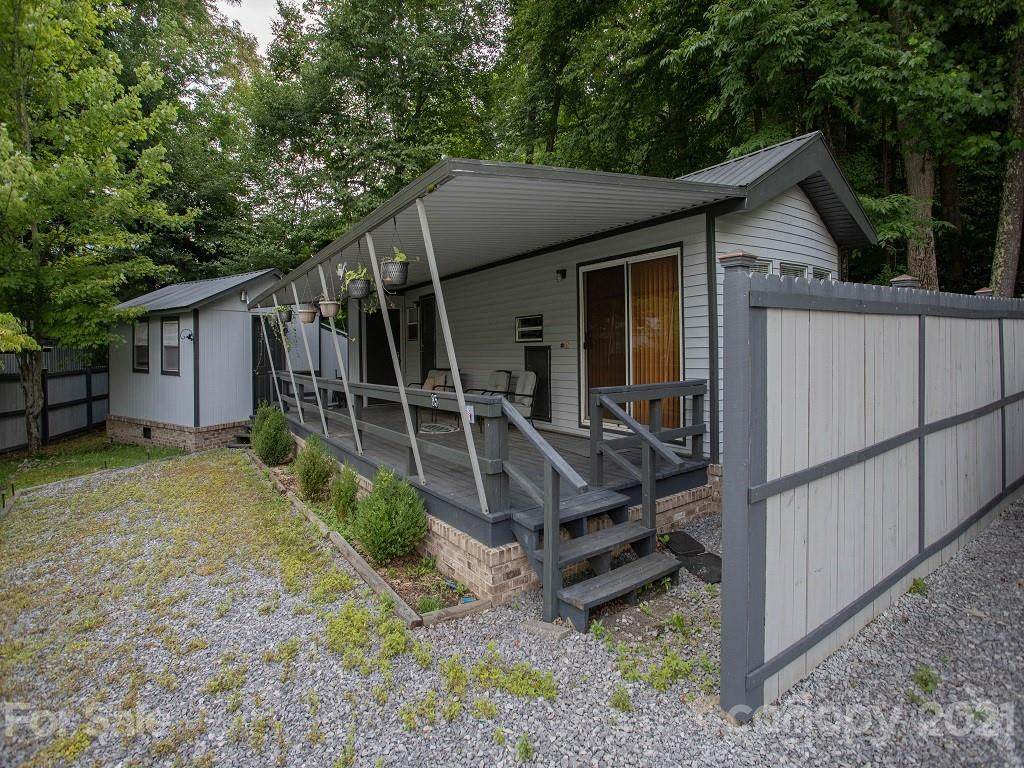 85 Park Place - Photo 1