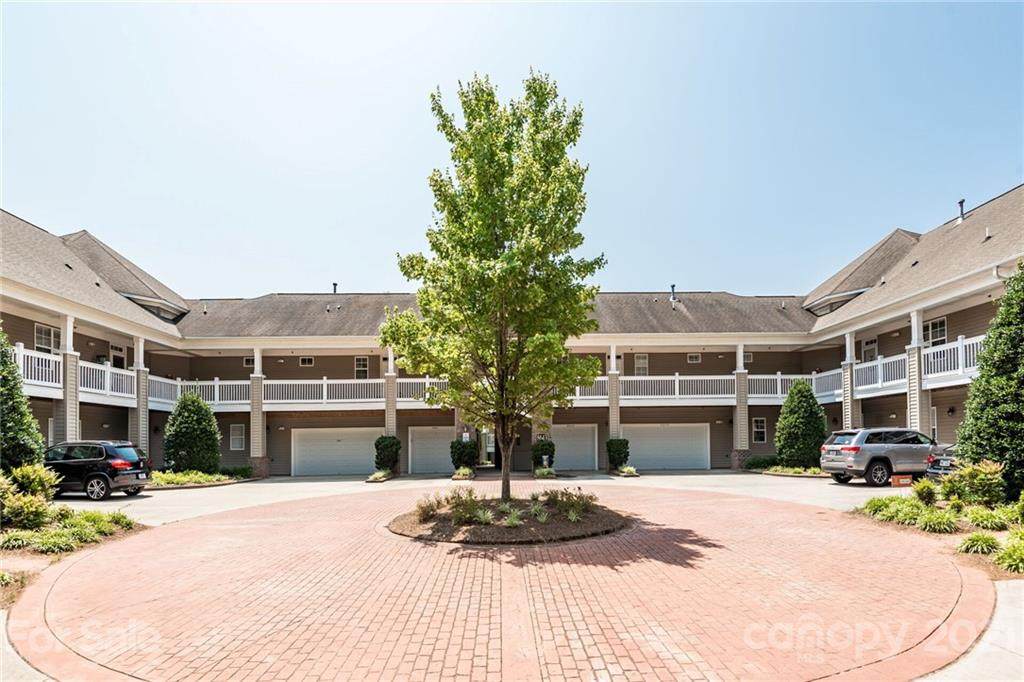 8661 Edinburgh Square Drive - Photo 1