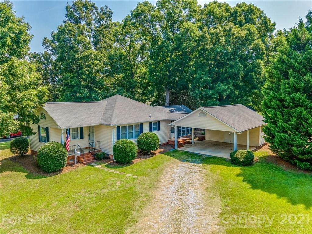 204 Sumter Street - Photo 1