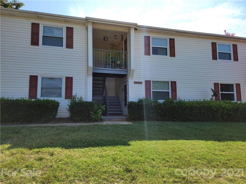 7989 Shady Oak Trail - Photo 1