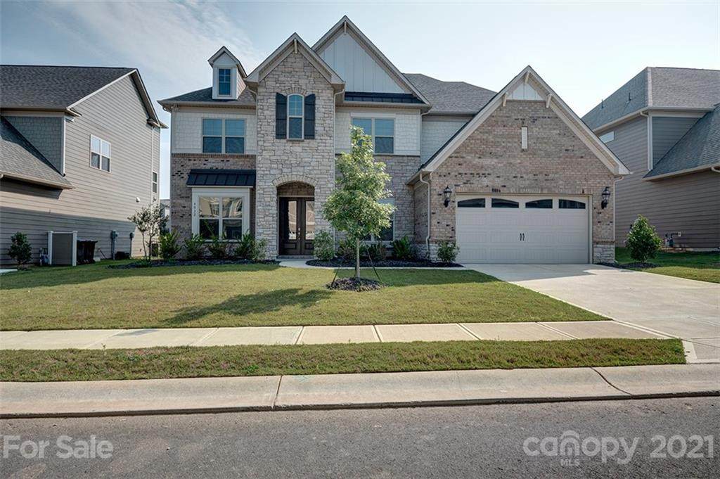 4022 Wiltshire Lane - Photo 1