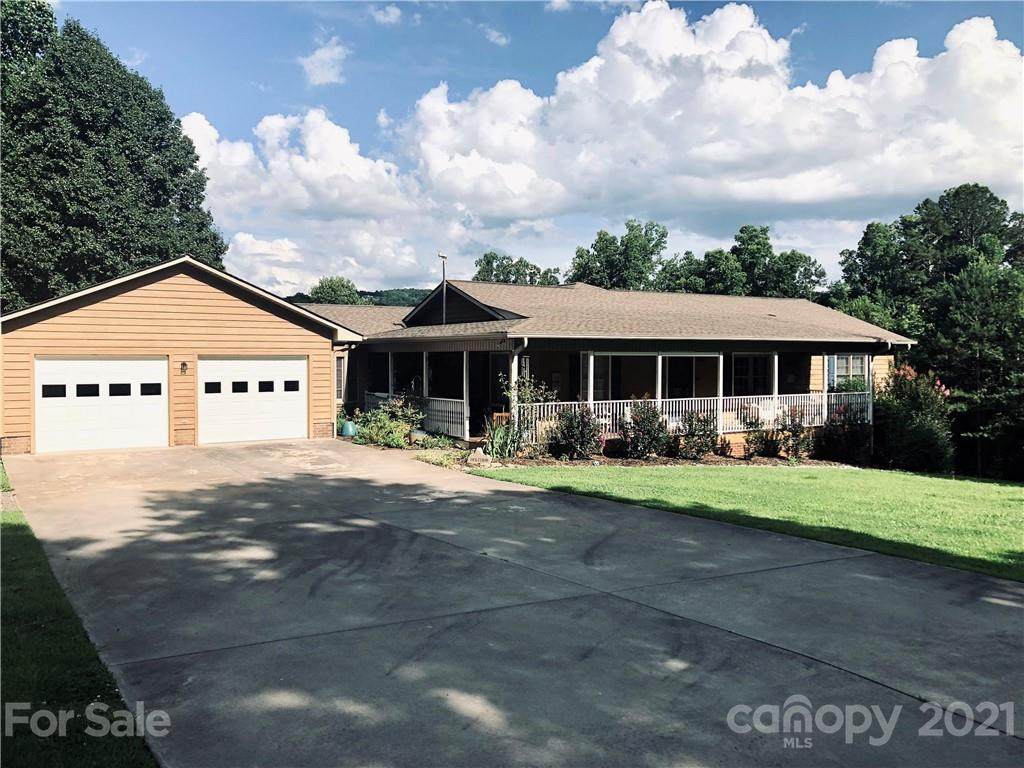 525 Knollwood Drive - Photo 1