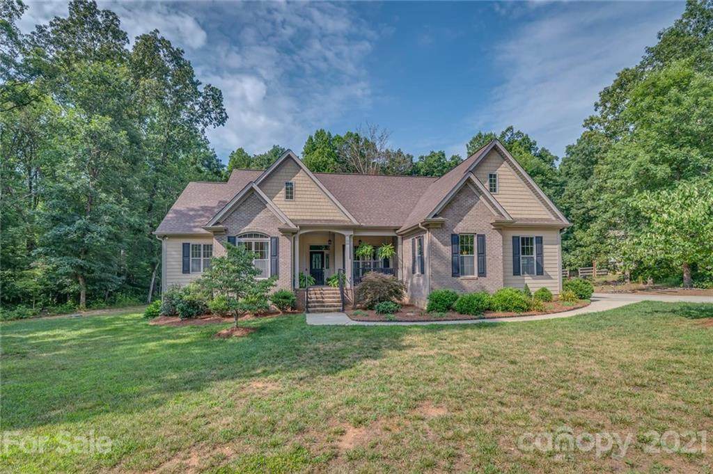 52 Woodridge Court - Photo 1