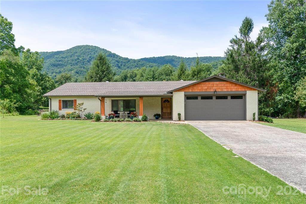 523 Davis Creek Road - Photo 1