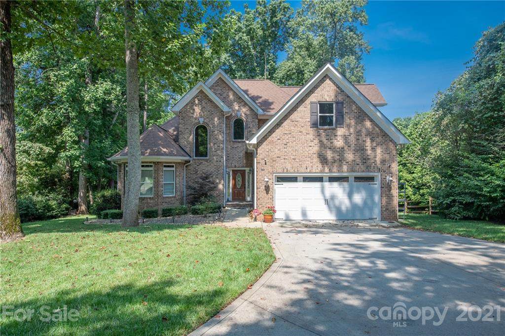 341 Whippoorwill Road - Photo 1