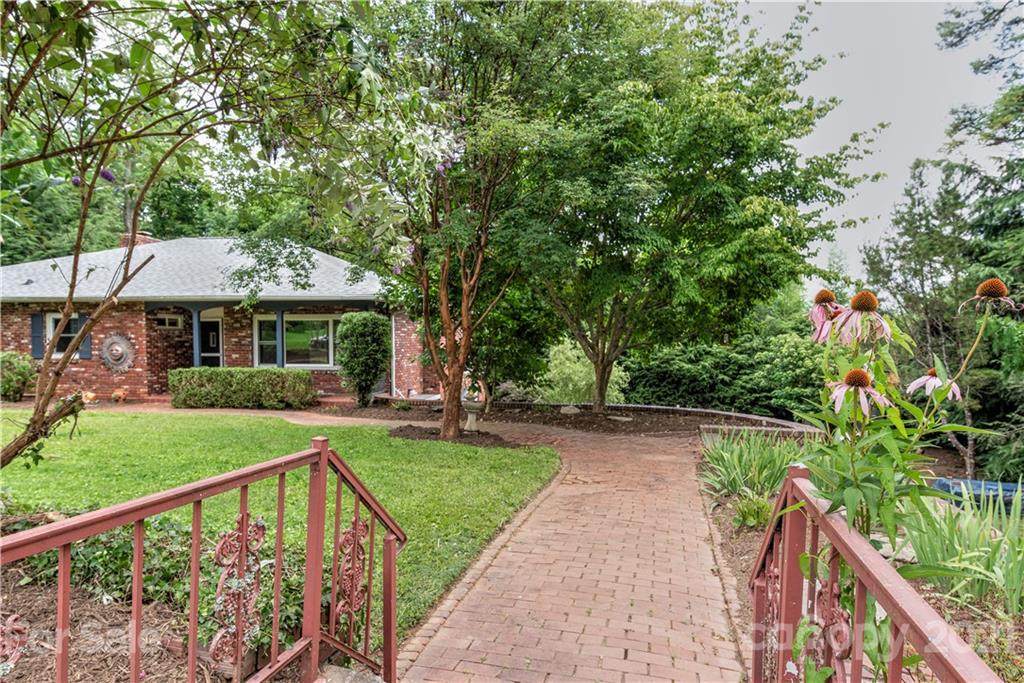 36 Clarendon Road - Photo 1