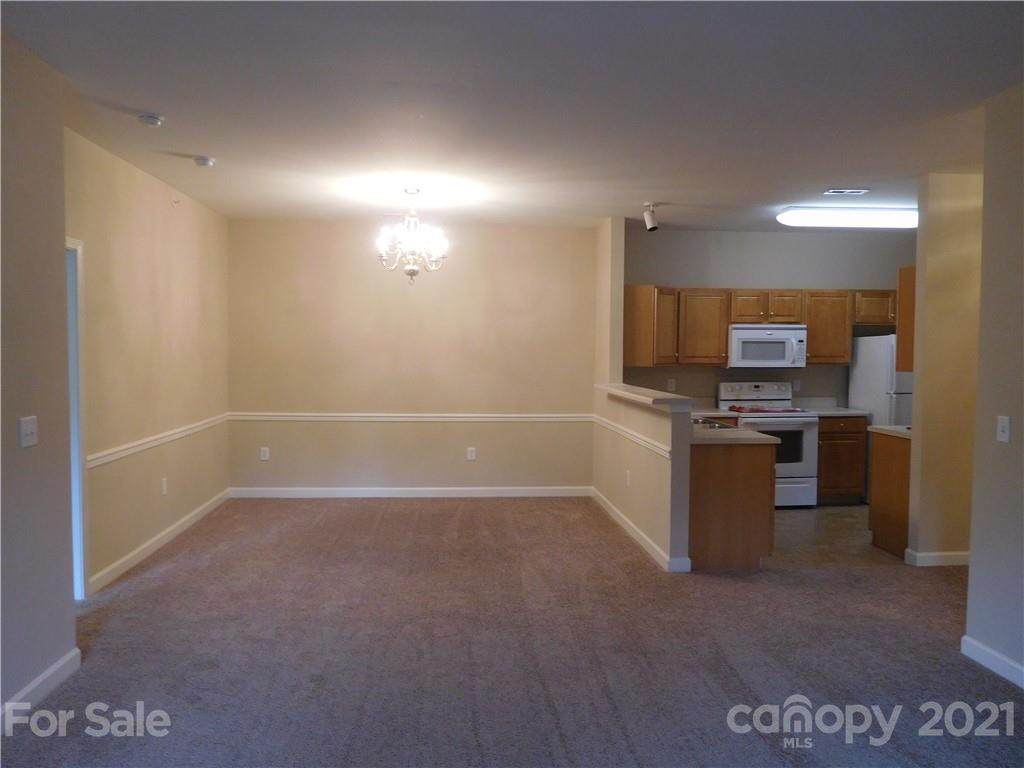 17241 Doe Valley Court - Photo 1