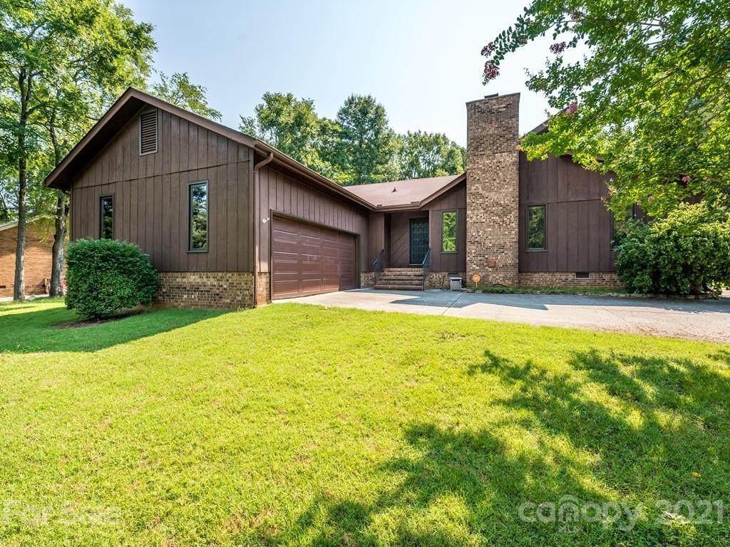 8325 Tifton Road - Photo 1