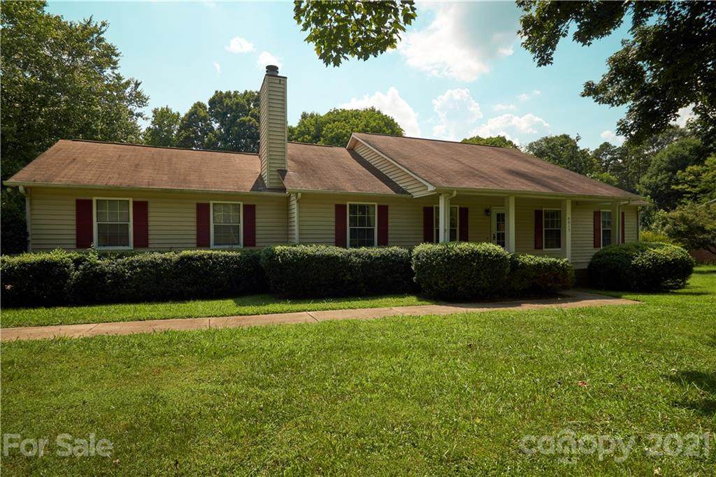 9013 Surrey Road - Photo 1