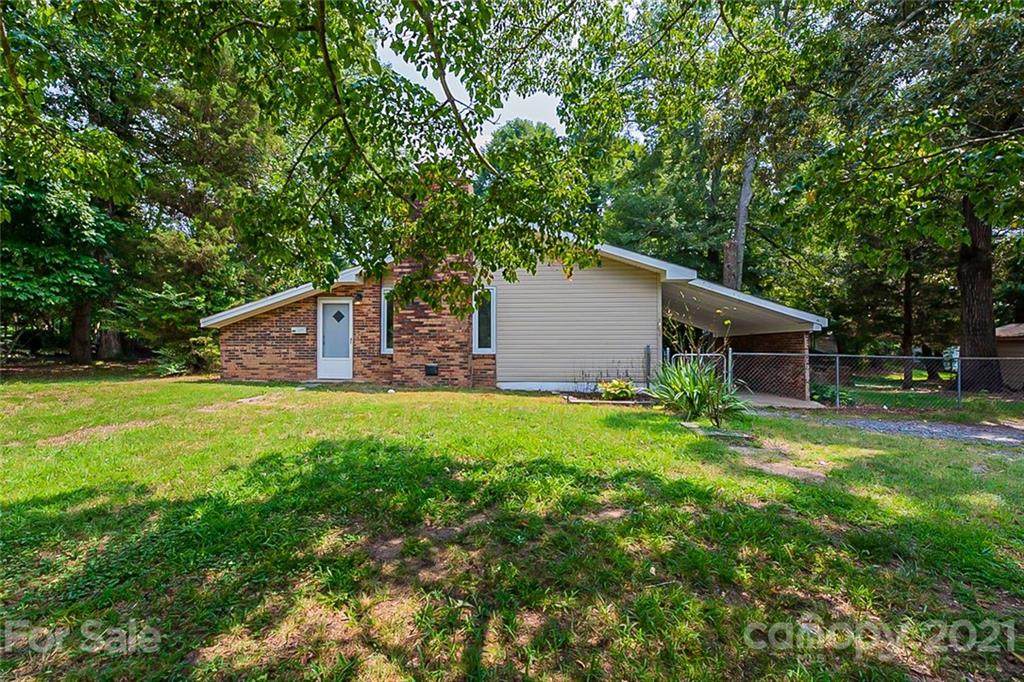 404 Flat Rock Street - Photo 1
