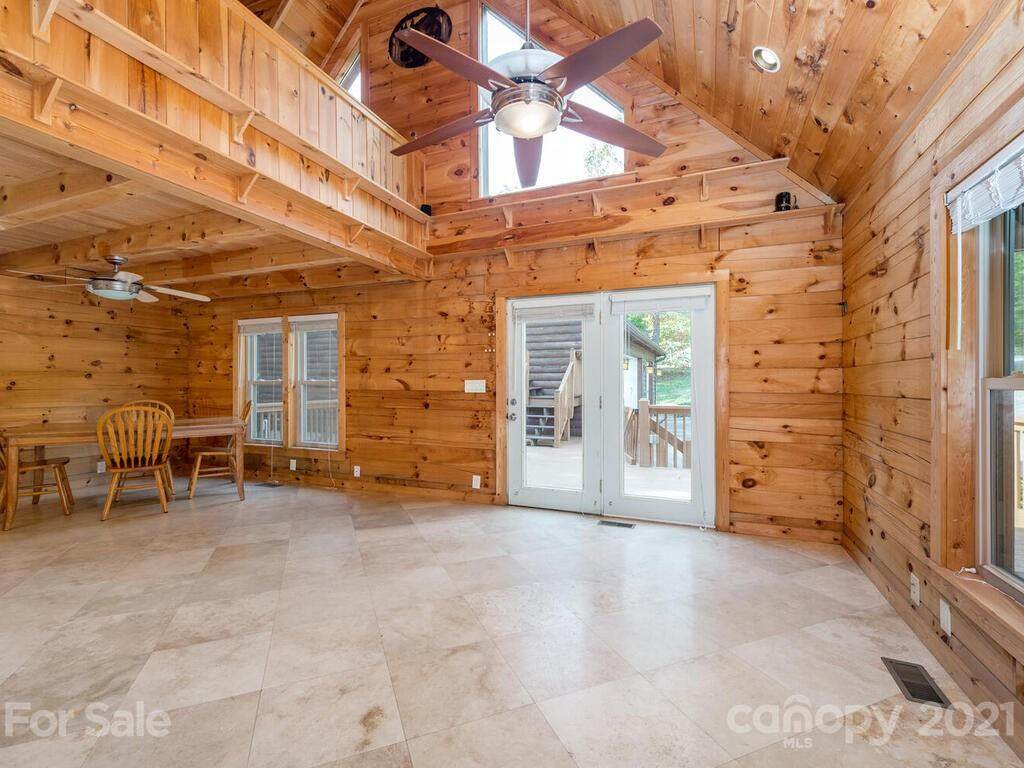532 Sweetbriar Road - Photo 1