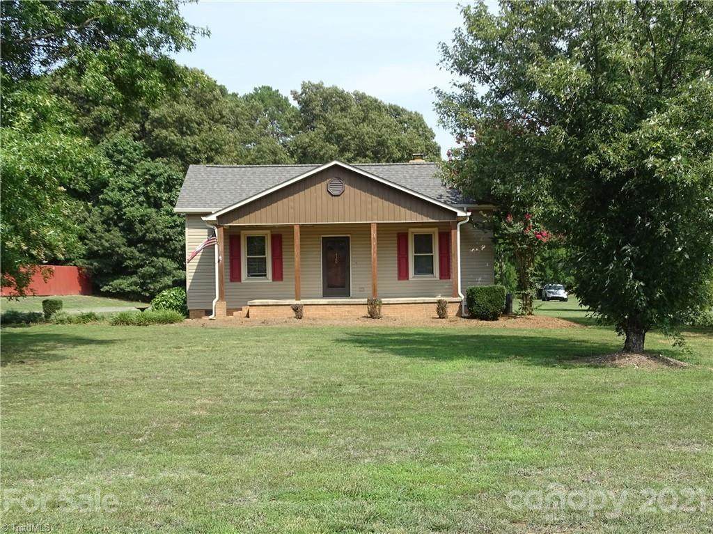 6420 Roanoke Drive - Photo 1