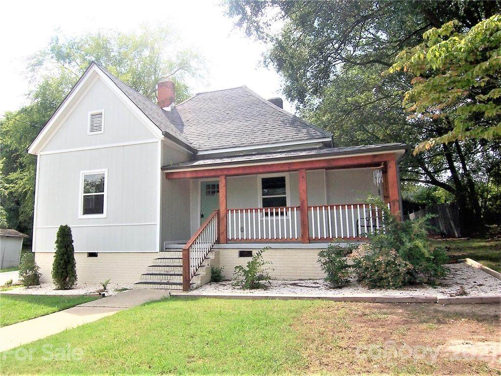 1020 Railroad Avenue - Photo 1