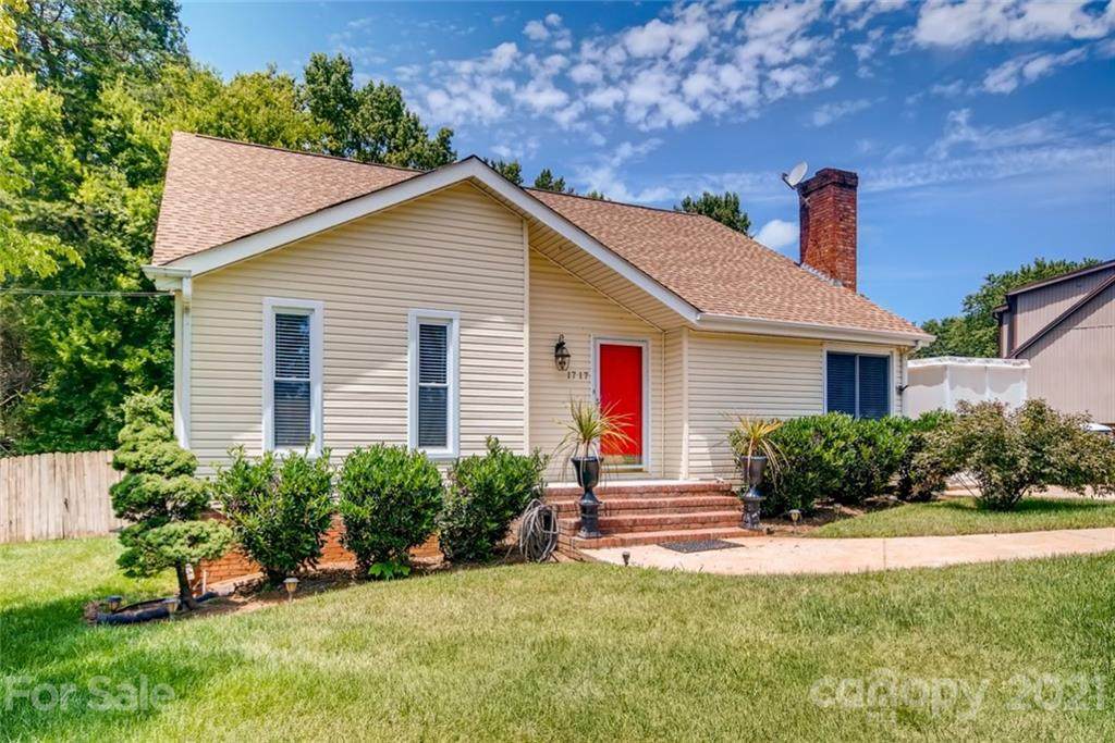 1717 Windyrush Lane - Photo 1