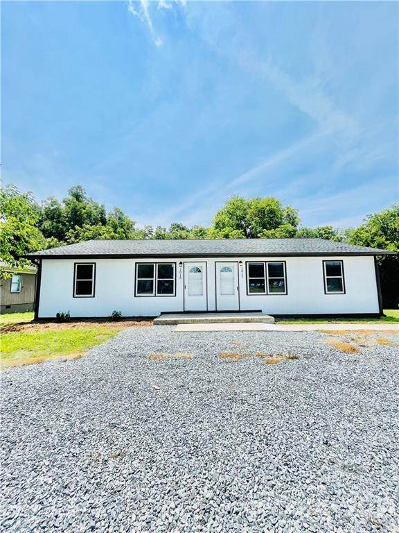 1015 Old Plank Road - Photo 1