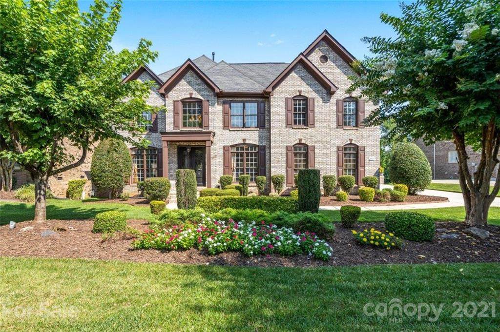 1027 Woodhall Drive - Photo 1
