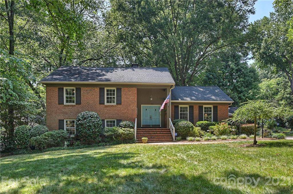 5624 Rebel Drive - Photo 1
