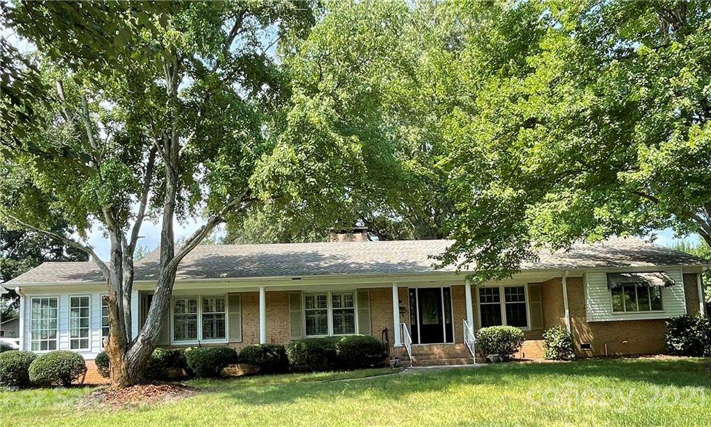 3413 Mountainbrook Road - Photo 1