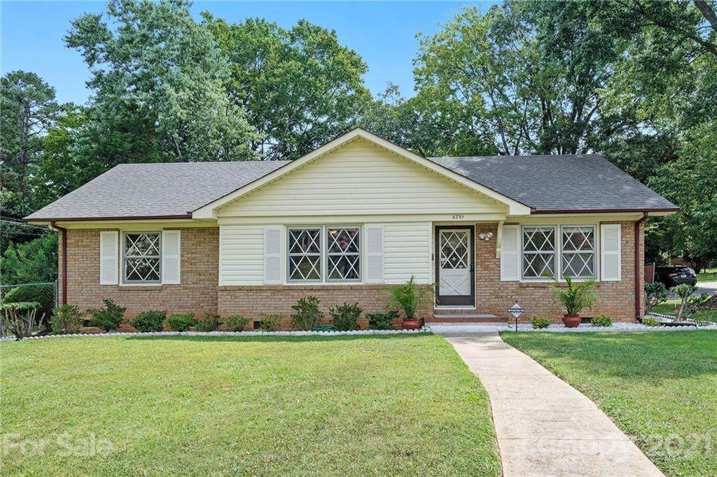 6751 Woodstream Drive - Photo 1