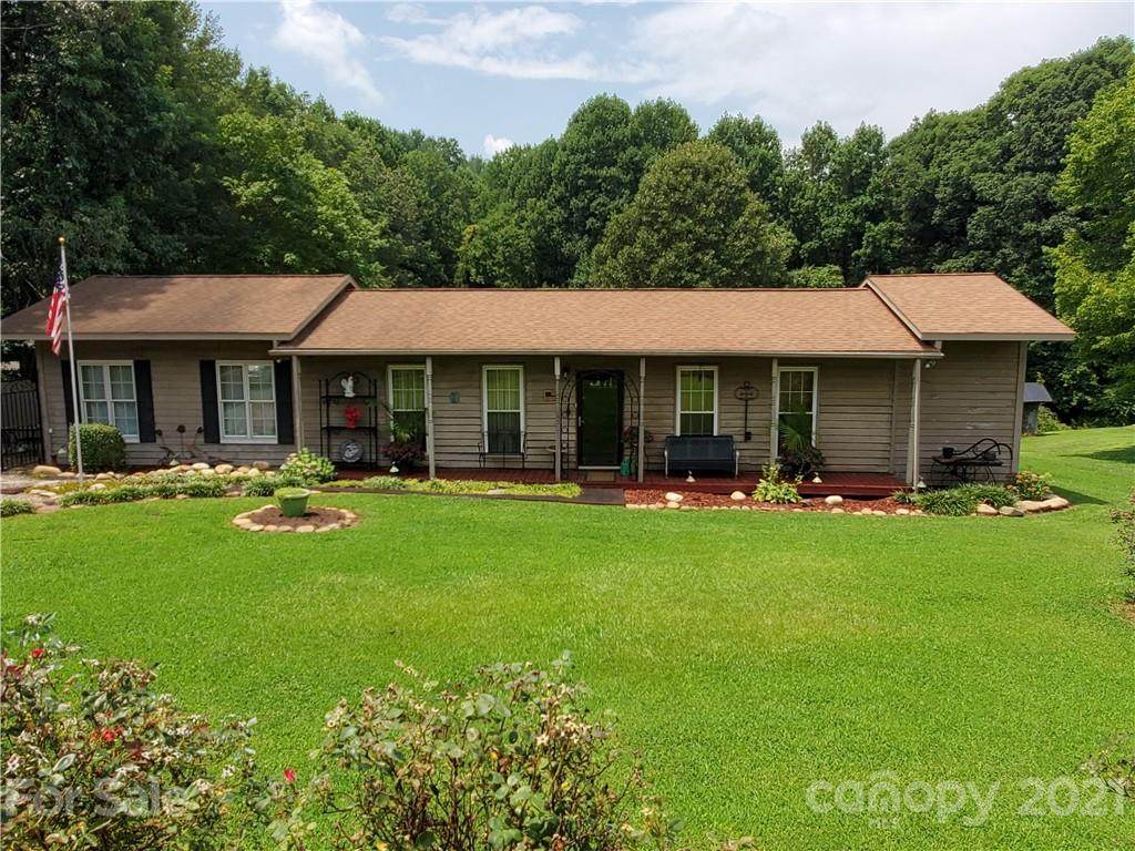 100 Phoenix Avenue - Photo 1