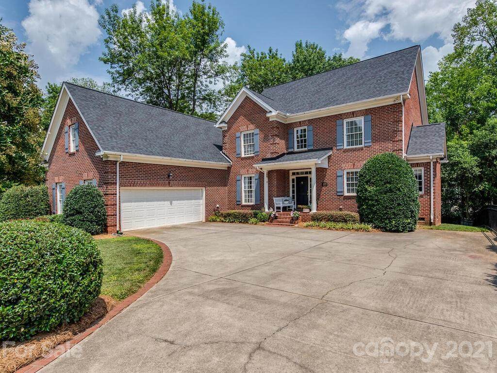 3025 Sharon Road - Photo 1
