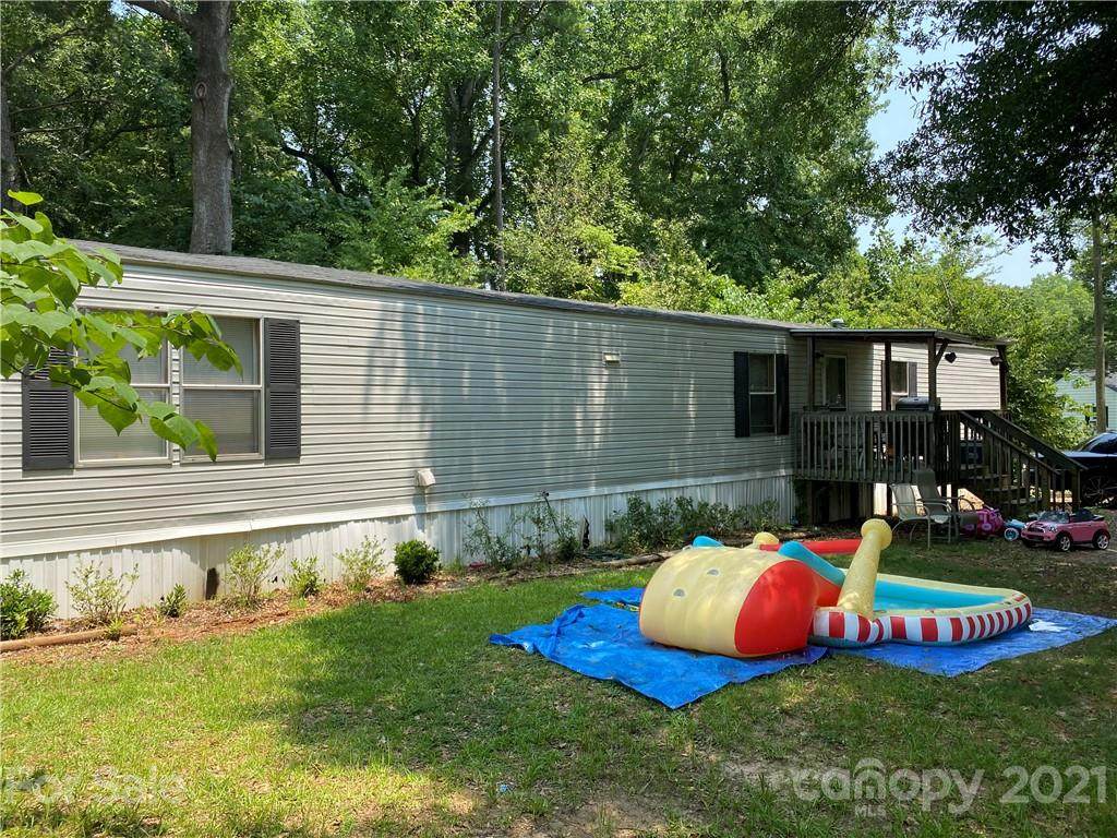 891 Hampton Grace Avenue - Photo 1
