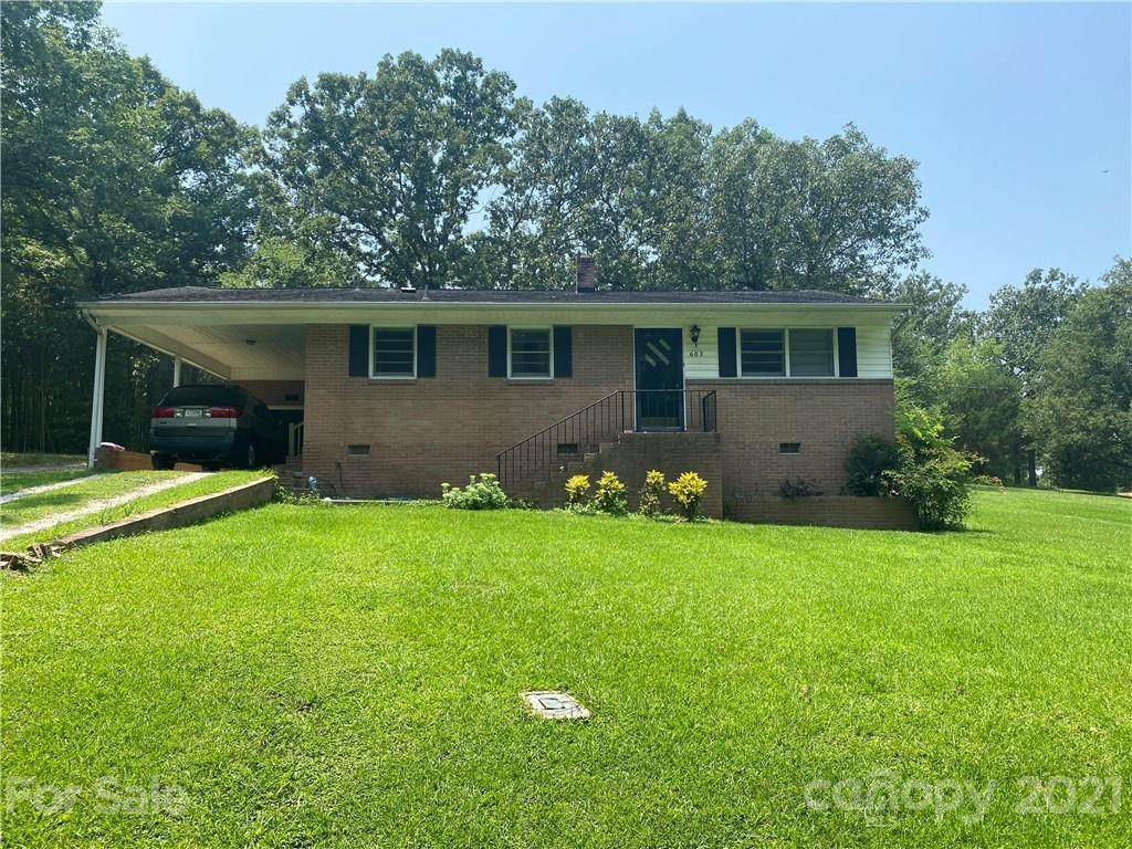 602 Kershaw Street - Photo 1