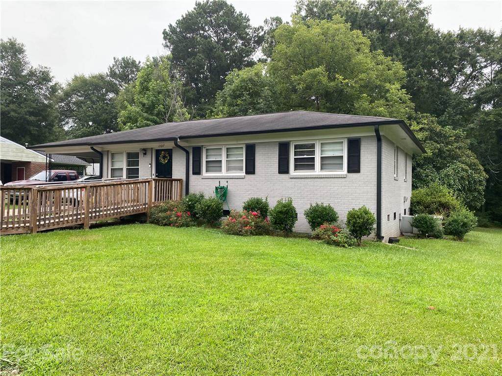 1107 Hudson Street - Photo 1