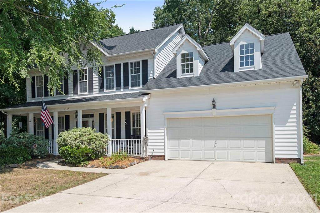 1505 Heather Glen Road - Photo 1
