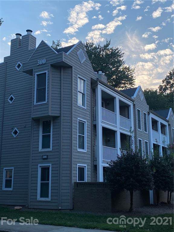 300 Cedar Street - Photo 1