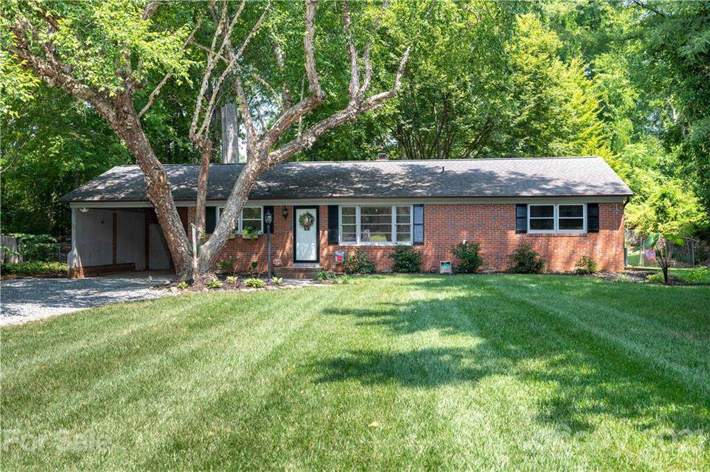 2021 Country Court - Photo 1