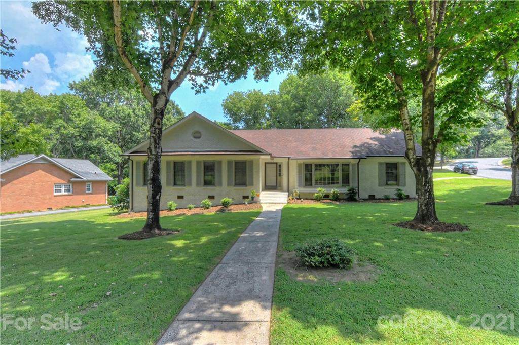 155 Dovershire Road - Photo 1