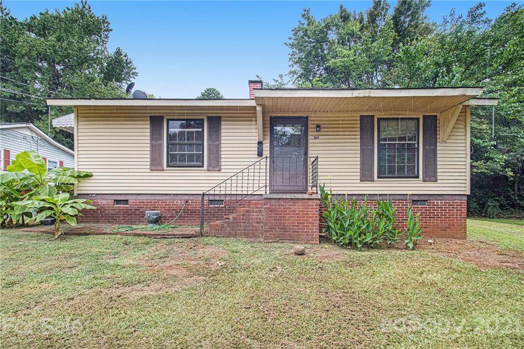319 Rutherford Street - Photo 1