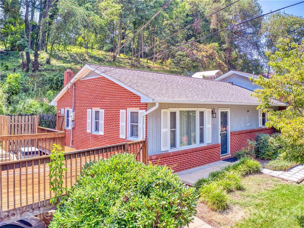 30 Meadowbrook Drive - Photo 1