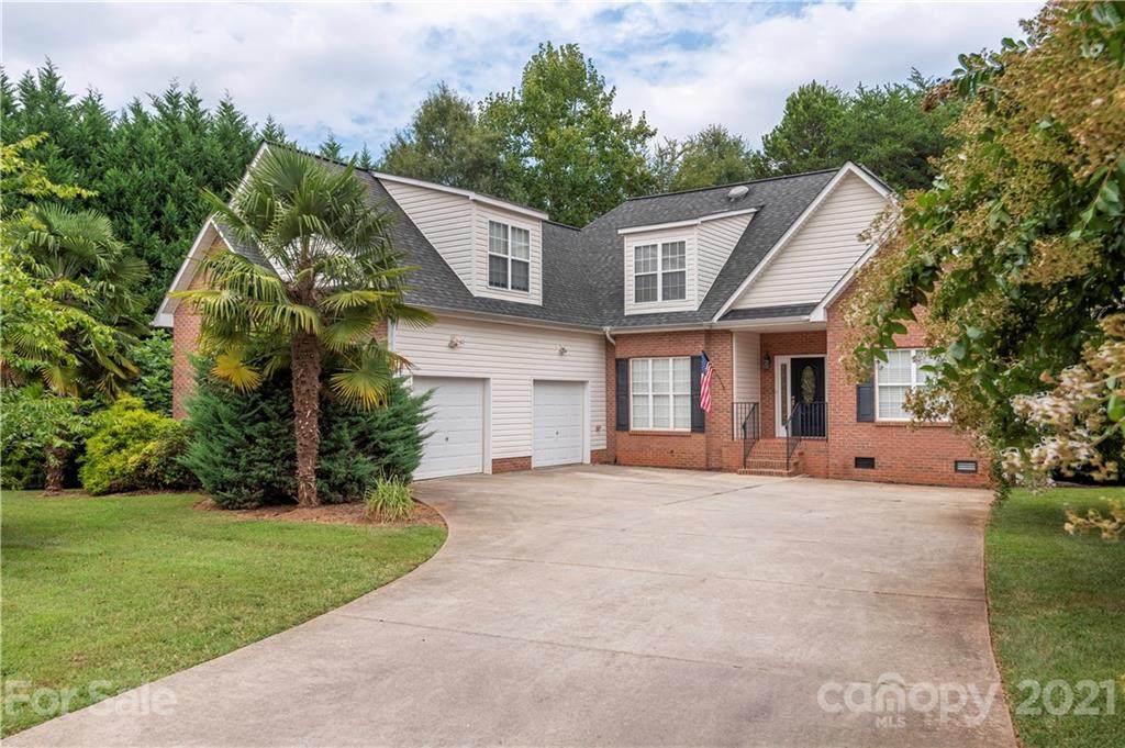 8103 Sisters Lane - Photo 1