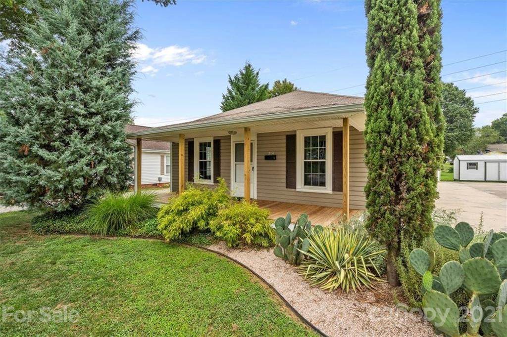 214 York Avenue - Photo 1