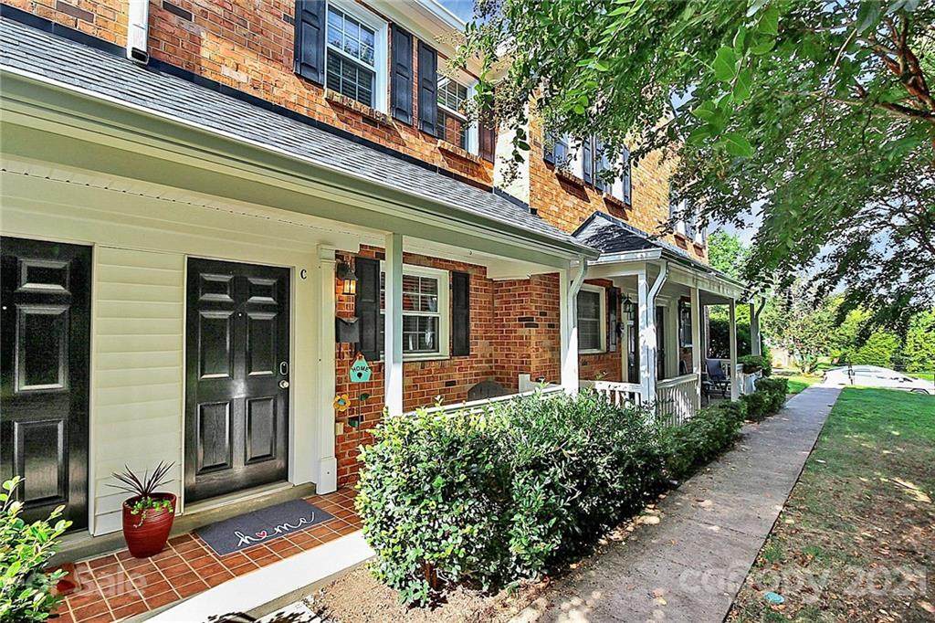 1218 Green Oaks Lane - Photo 1