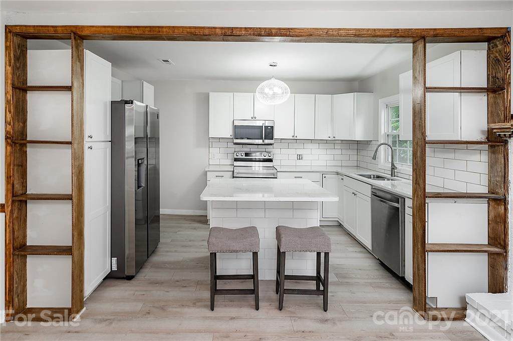406 Poplar Street - Photo 1