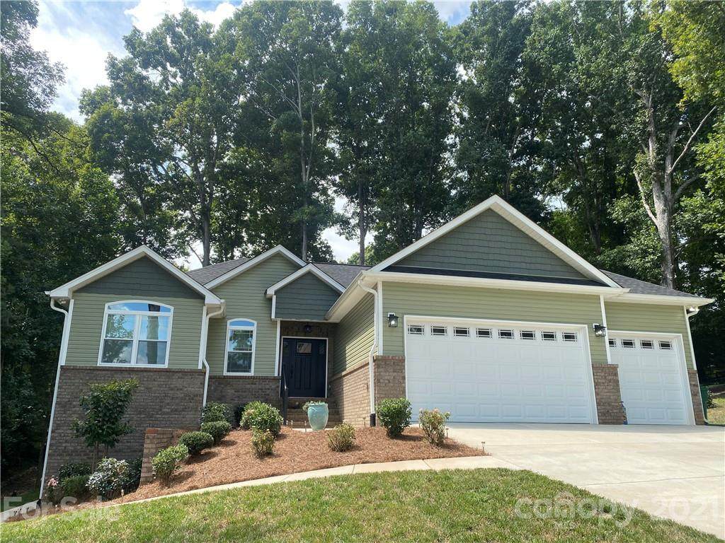 105 Jefferson Drive - Photo 1