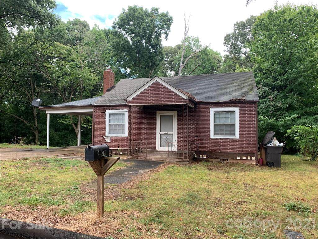 1711 5th Street - Photo 1