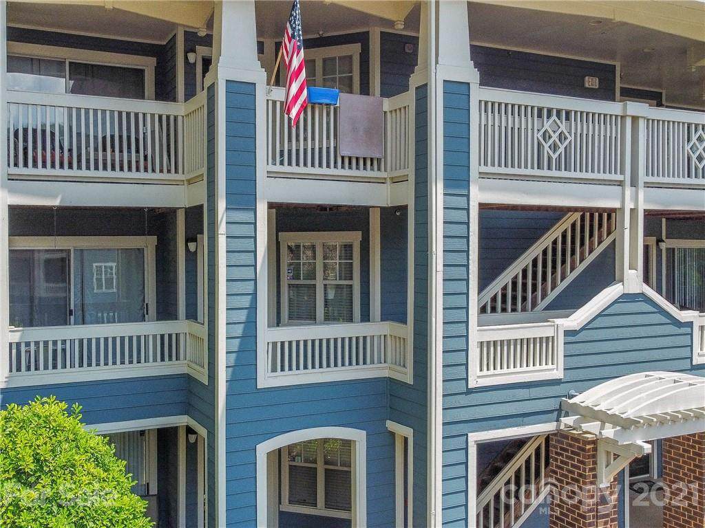 401 Mather Green Avenue - Photo 1