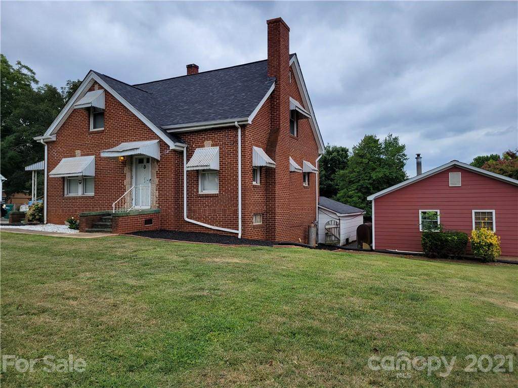 122 Gold Street - Photo 1