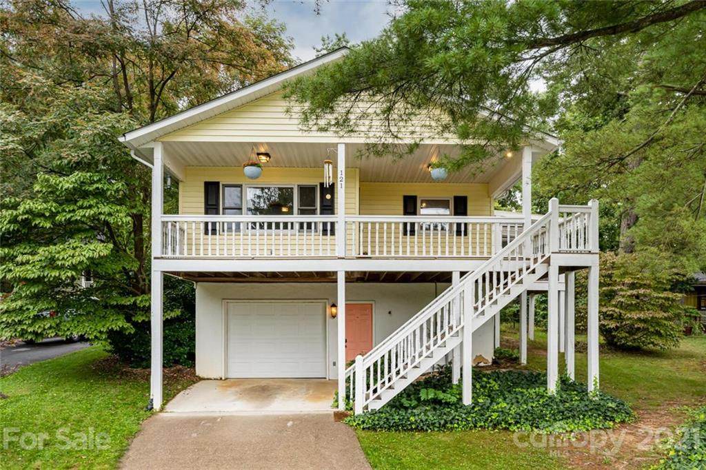 121 Oak Terrace - Photo 1