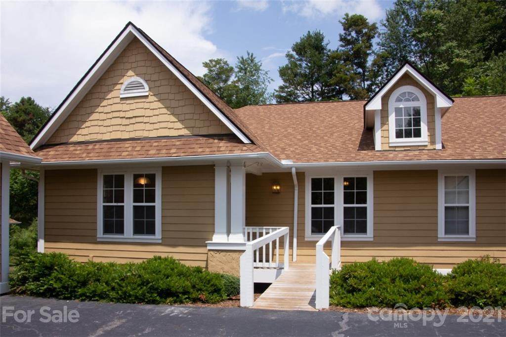 1601 Hyde Park Drive - Photo 1