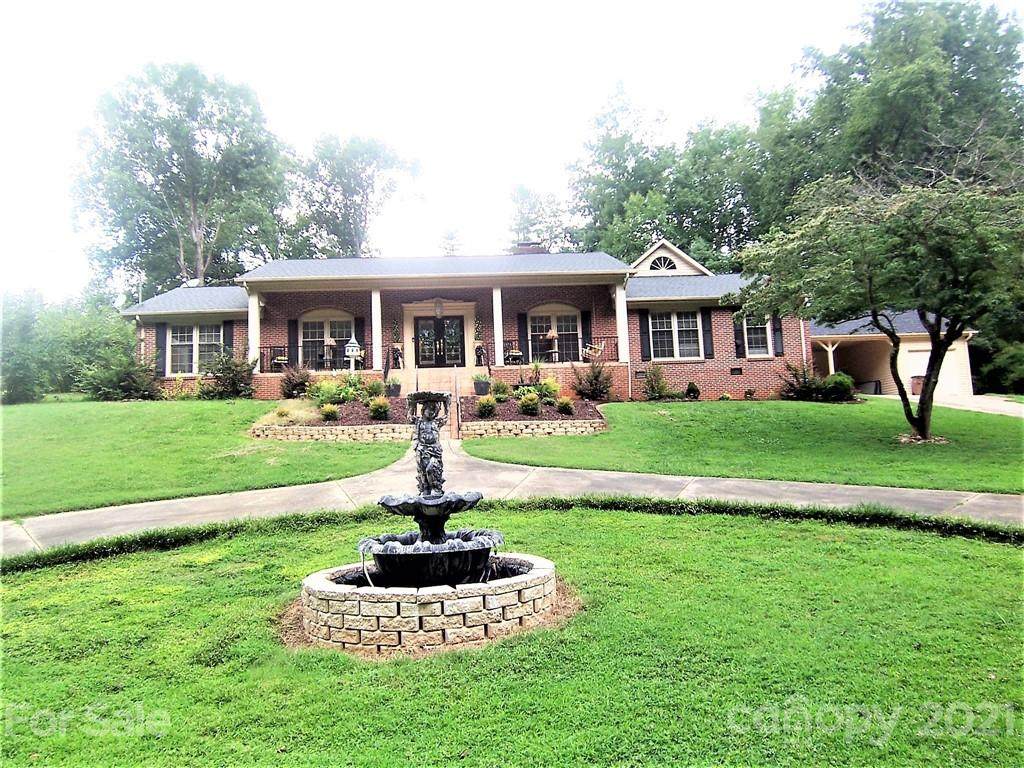 710 Kingsbury Street - Photo 1
