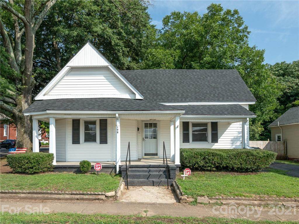 198 Buffalo Avenue - Photo 1
