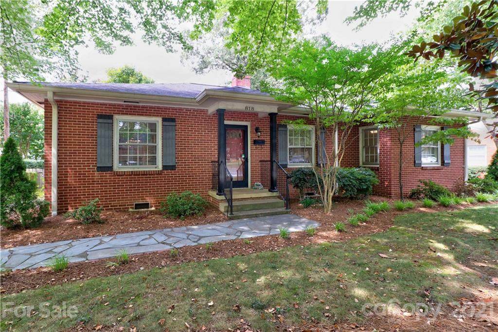 818 Oak Street - Photo 1