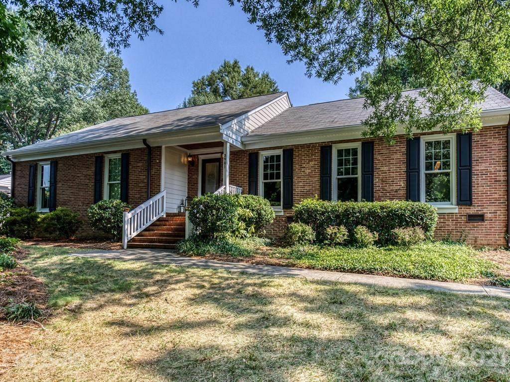 3901 Chevington Road - Photo 1