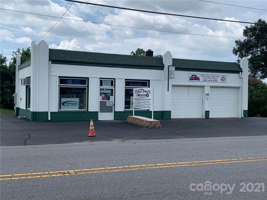 3239 Main Street - Photo 1