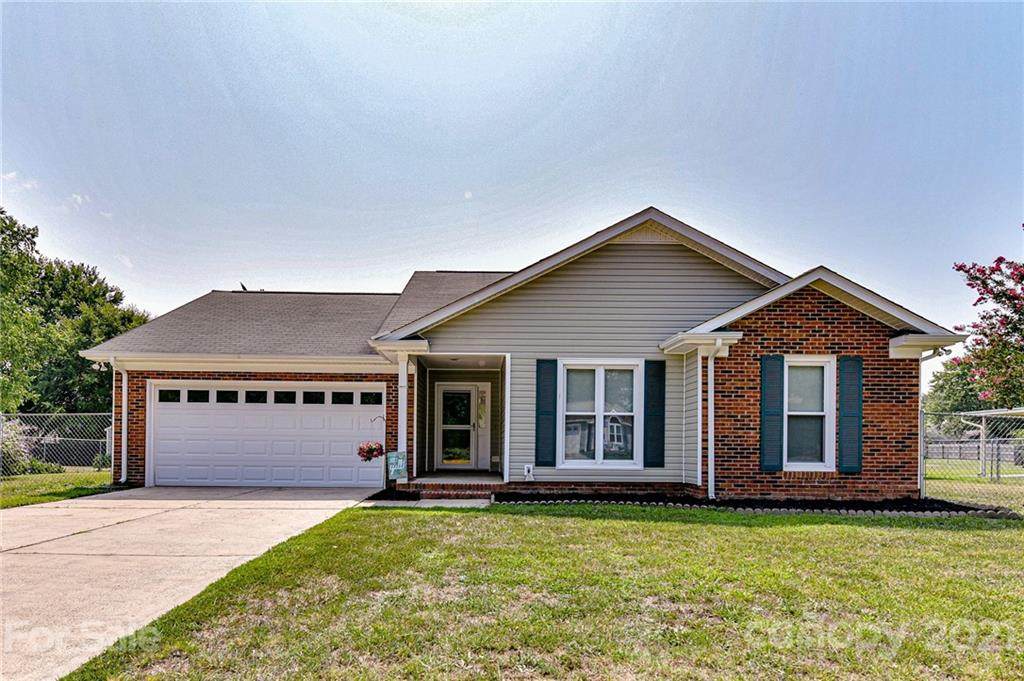 2511 Faircroft Way - Photo 1